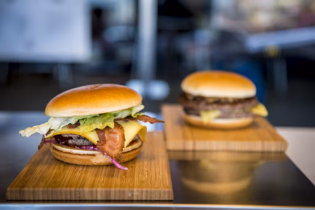 Jureskog burger for Mc Donalds